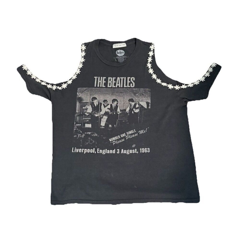 New Trendy and Tipsy The Beatles Cold Shoulder T-Shirt Gray Size Large